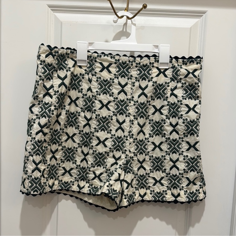 Zara Women’s XXL Green and Cream High Waist Embroidered Shorts - Picture 9 of 10